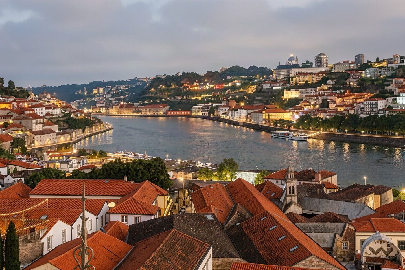 The Ribeira seen from the Gaia bank