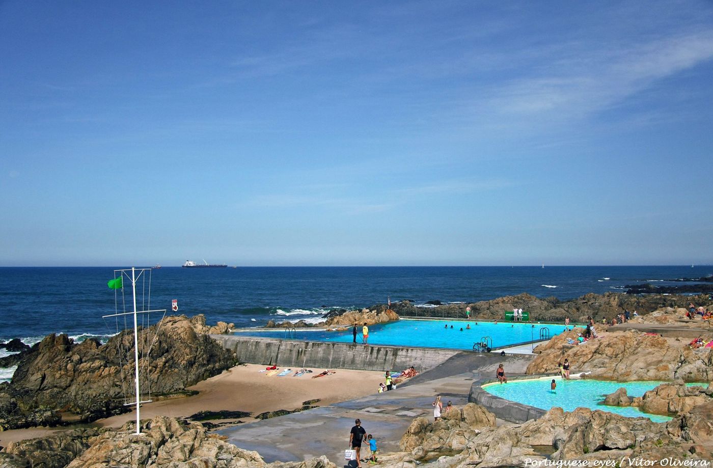 The tidal pools of Leça da Palmeira by Álvaro Siza