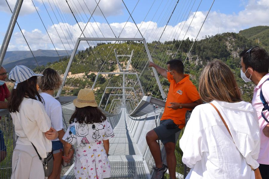 From Porto: Guided Visit to the 516 Arouca Suspension Bridge and the Paiva Walkways