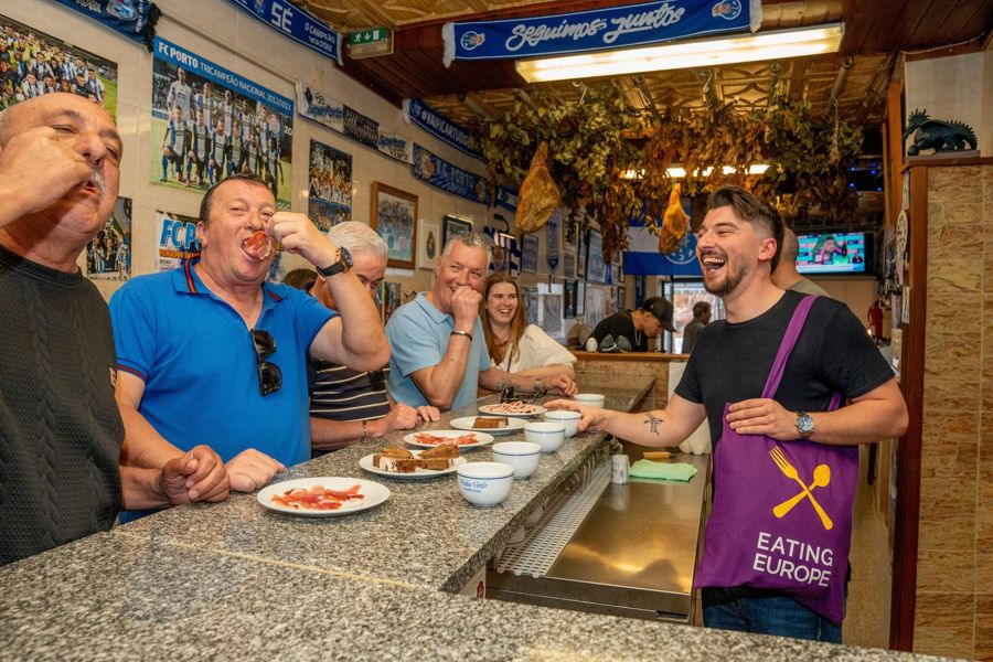 Porto: 4-Course Progressive Dinner Tour with Drinks