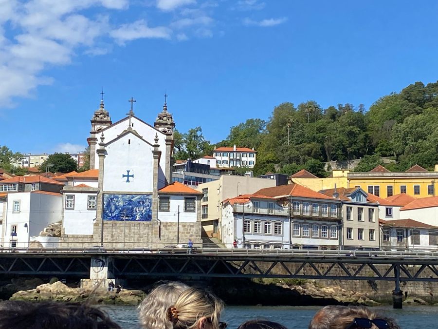 Porto Airport: Private Transfer to Porto