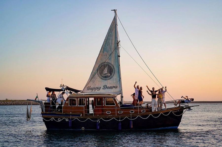 Porto: Classic Boat Cruise on the Douro River