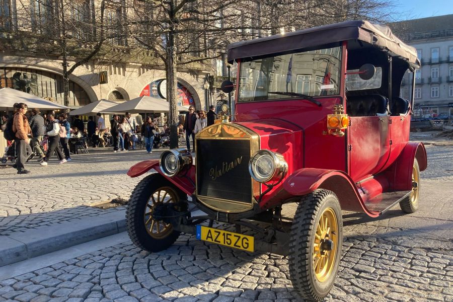 Porto Classic Car Tour: Highlights & Views