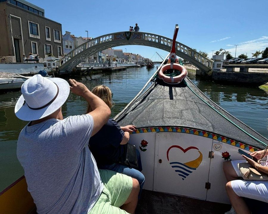 Porto: Coimbra, Aveiro, and Costa Nova Day Trip with Boat
