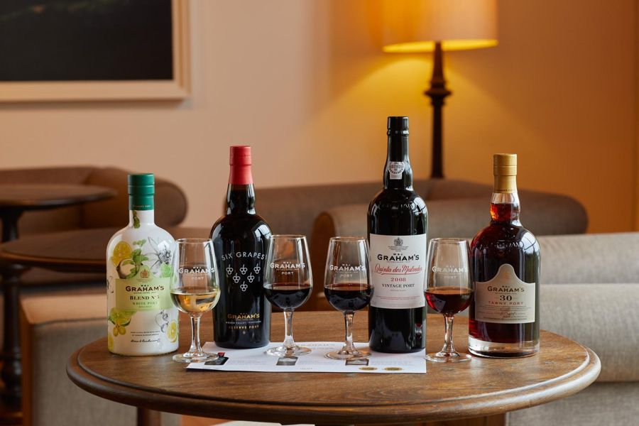Porto: Graham's Port Lodge Tour and Port Essentials Tasting