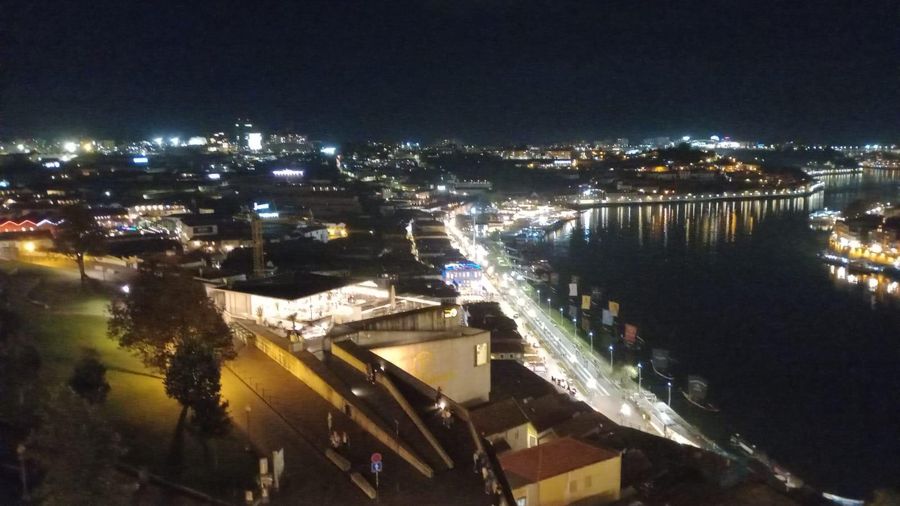 Porto / Lisbon Transfer with Nazaré & Óbidos