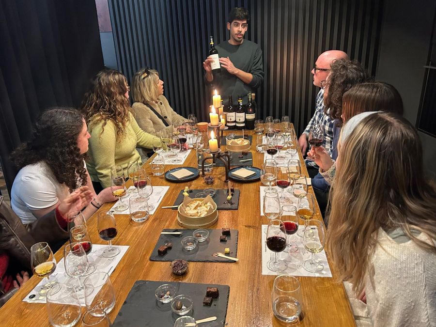 Porto: Port Wine Tasting (3 or 5) with Pairings