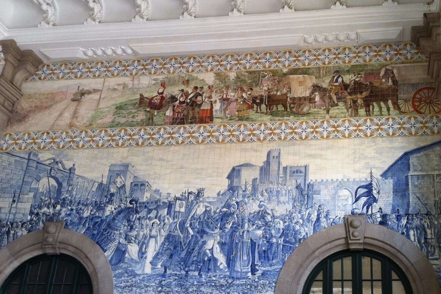 Porto Private Walking Tour with Fast Track to Lello