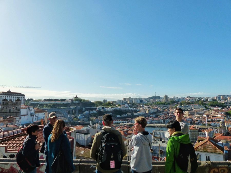 Porto: Small Group Sunrise Walking Tour