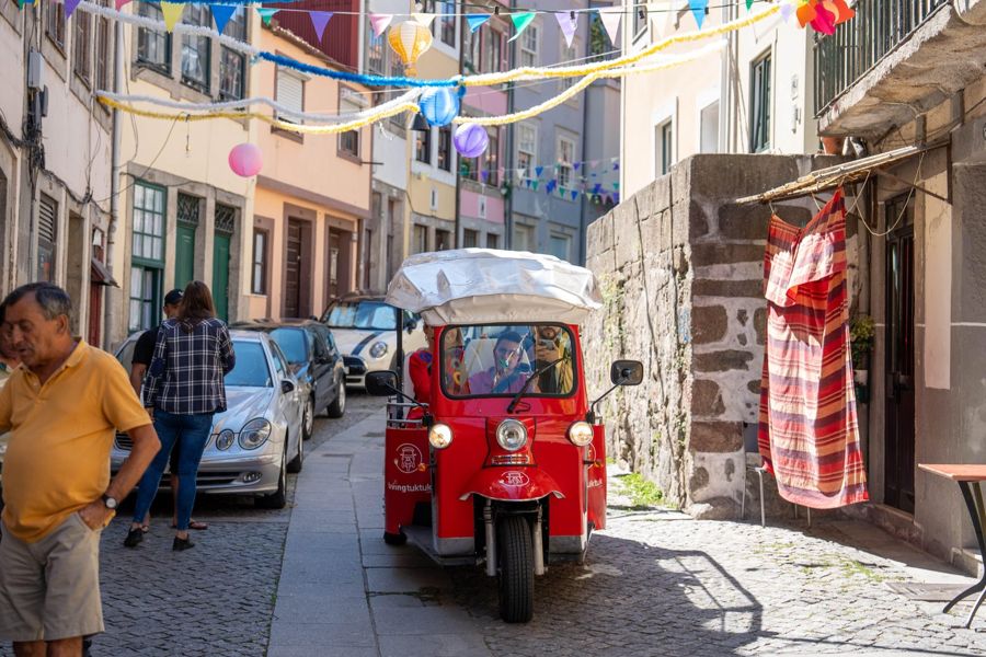 Porto: Tuk-Tuk Tour, Douro River Cruise, and Wine Tasting