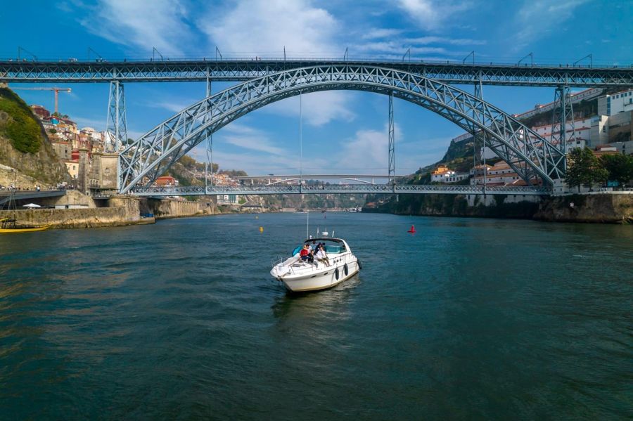 Private Luxury Yacht Sunset, Daytime & Night Cruise in Porto